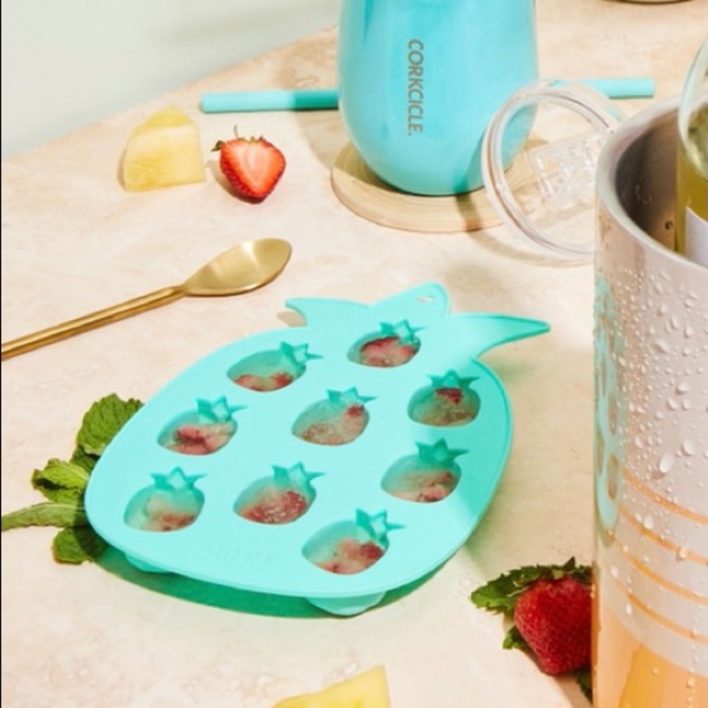 PINEAPPLE SHAPED ICE MOLD
